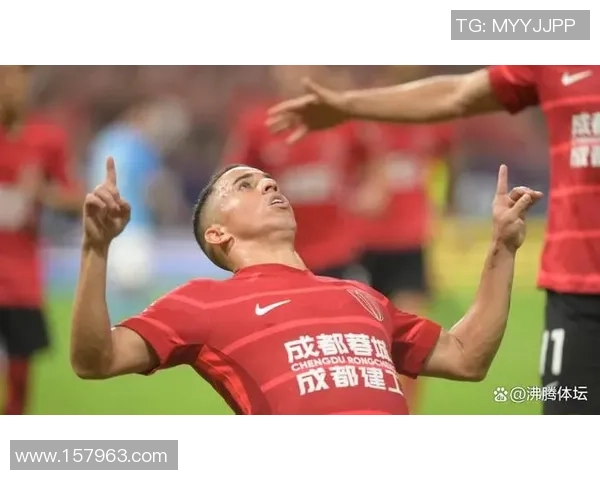 武汉三镇主场鏖战成都蓉城巅峰对决再燃中超激情争锋